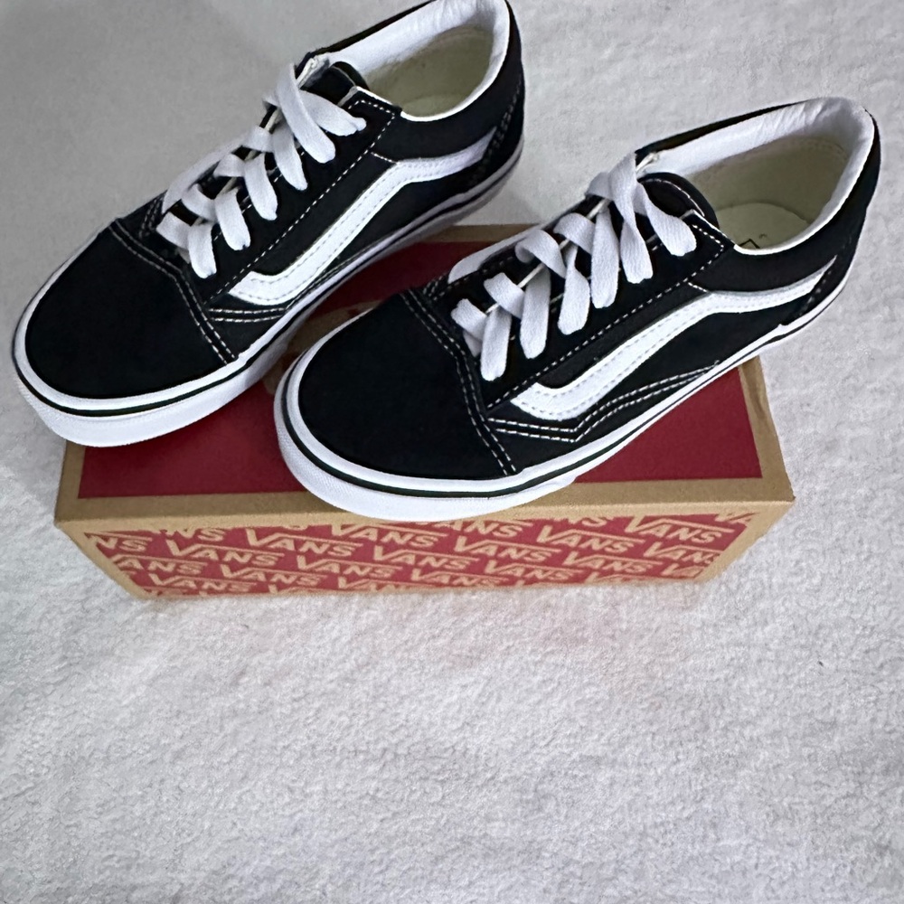 Vans Old Skool Black and White Sneakers